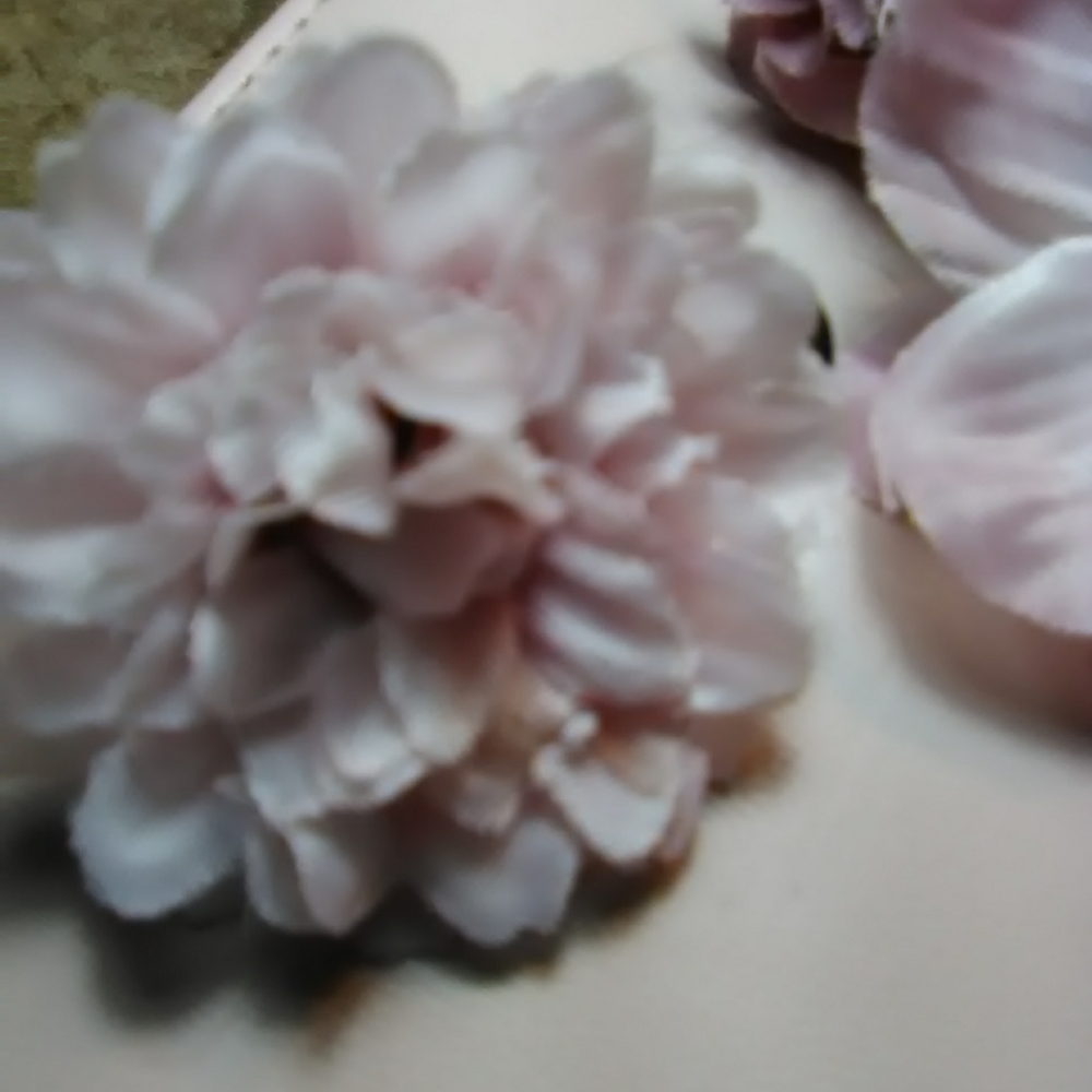 Flower clips - Picture 4 of 5